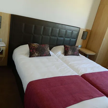 فندق بست ويسترن أتريوم 4*